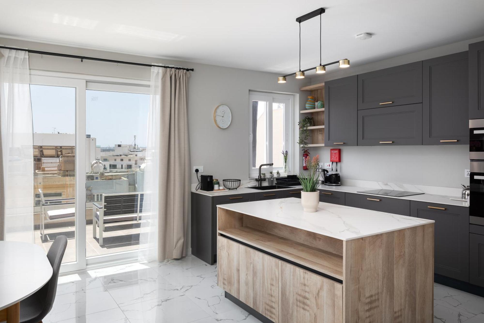 Modern 2Br Cosy Apartment With Large Terrace - Close To Manoel Island & Tigne Shopping Mall سليمة المظهر الخارجي الصورة